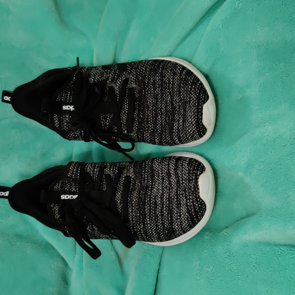 Adidas Cloud foam pure shoe like new